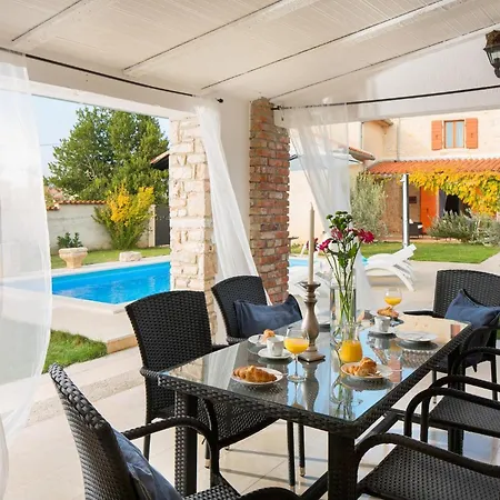 Holiday home Paradiso Svetvincenat